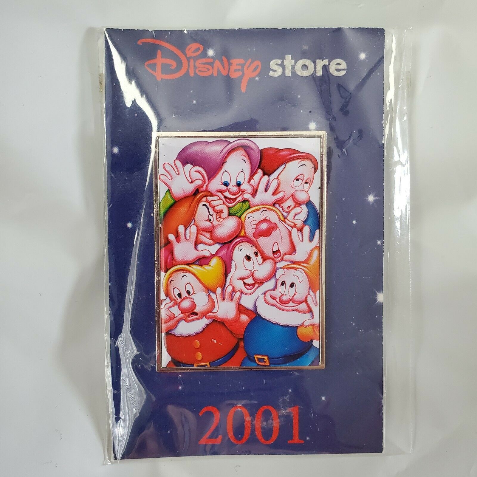 Disney Store Snow White & The Seven Dwarfs 2001 Exclusive Commemorative Pin New